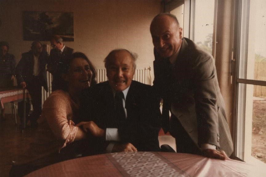 with-her-daughter-monique-and-son-son-pierre-francois-in-1988.jpg